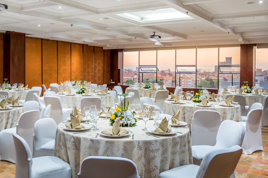 Salón de Eventos Sociales en Hotel Dann Norte en Bogotá, Colombia — © 2017 Hoteles Dann. Avenida 15 No. 112-09, Bogotá, Colombia. Fotografía: Mario Carvajal (www.mariocarvajal.com)